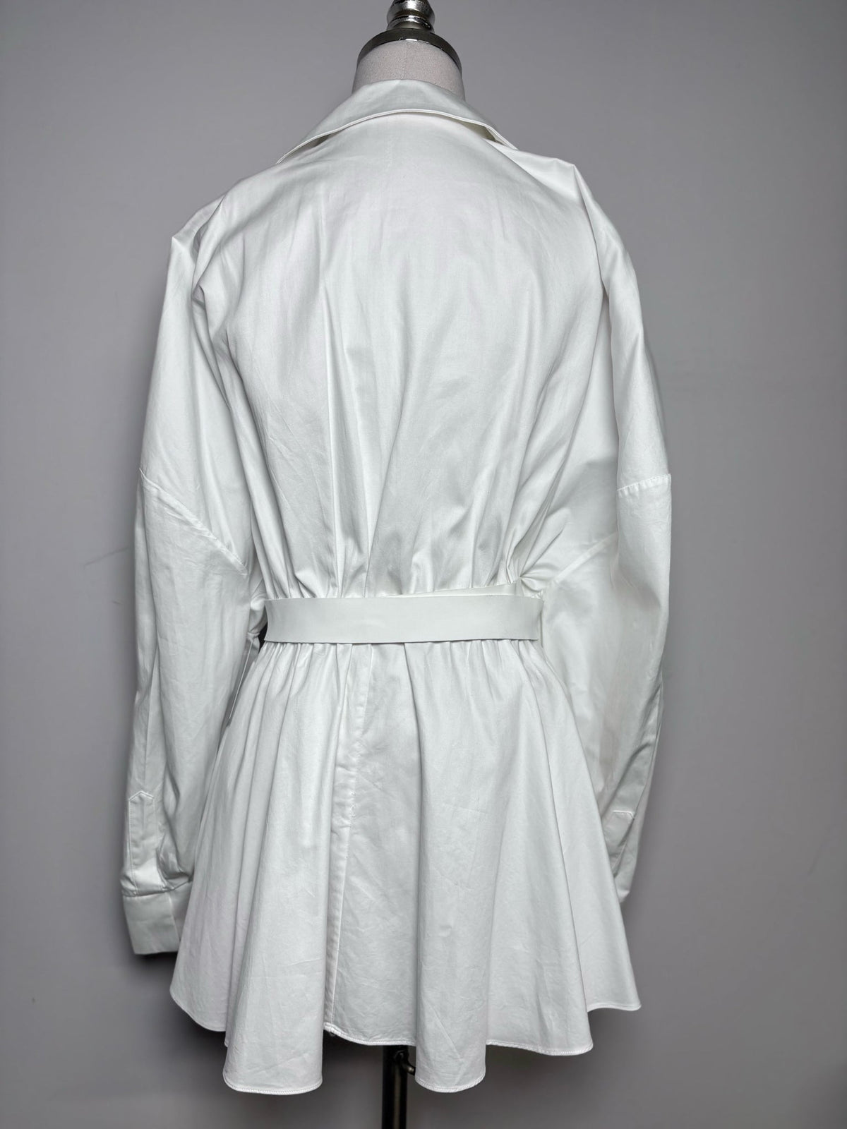 38 (M) Women Size 38 (M) Norma Kamali White Solid 100% Cotton Pre-owned Dress