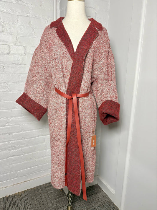 48 (14 US) Women Size 48 (14 US) Loro Piana Burgundy Boucle Wool, Alpaca Coat