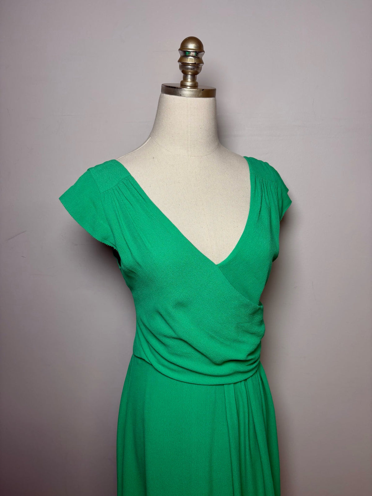 8 Women Size 8 Kate Spade New York Green Flowy Tea Length Pre-owned Dress
