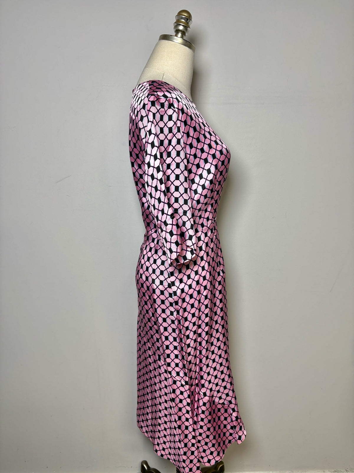 8 (M) Women Size 8 (M) Marni Pink, Black Print Drop Waist Pre-owned Dress