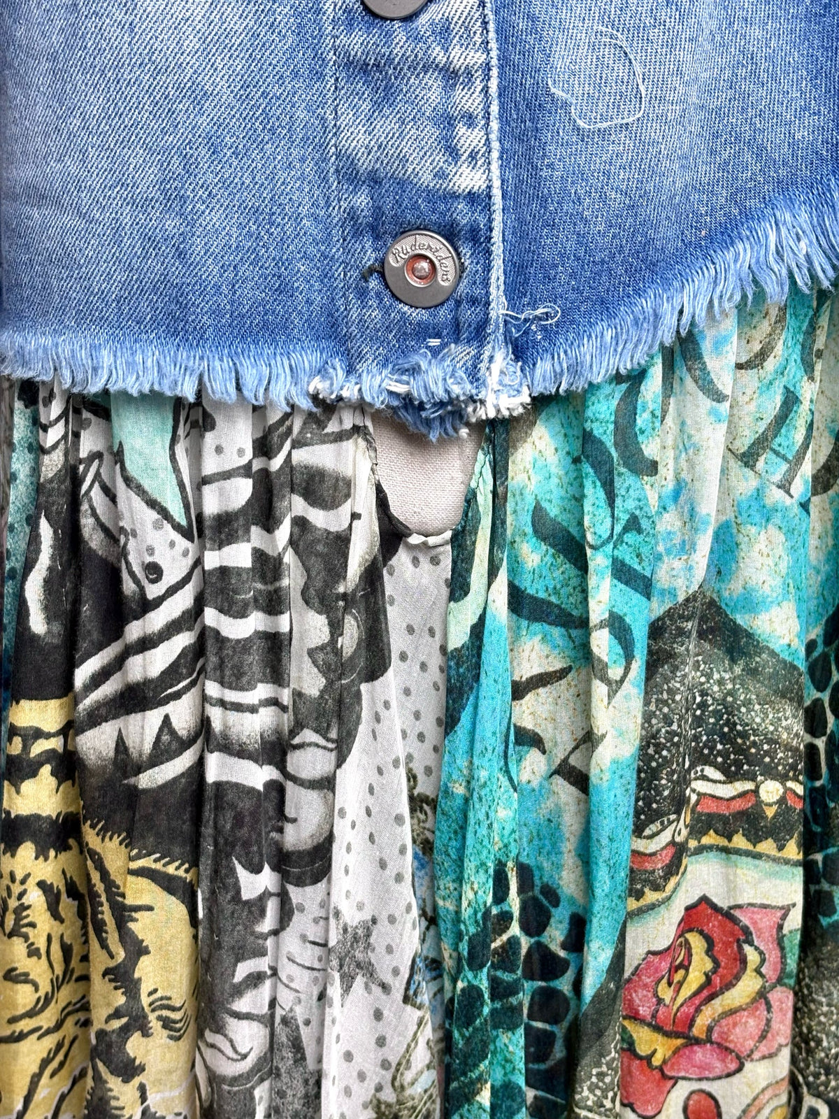 S (Estimate) Women Size S (Estimate) Rude Riders Denim w/Multi-Print Solid w/Print Dress