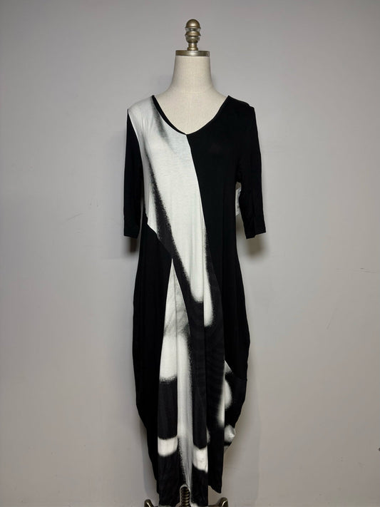 XS Women Size XS Ozai N Ku Black & White Viscose & Elastane NWT Pre-Owned Cocoon Midi Dress