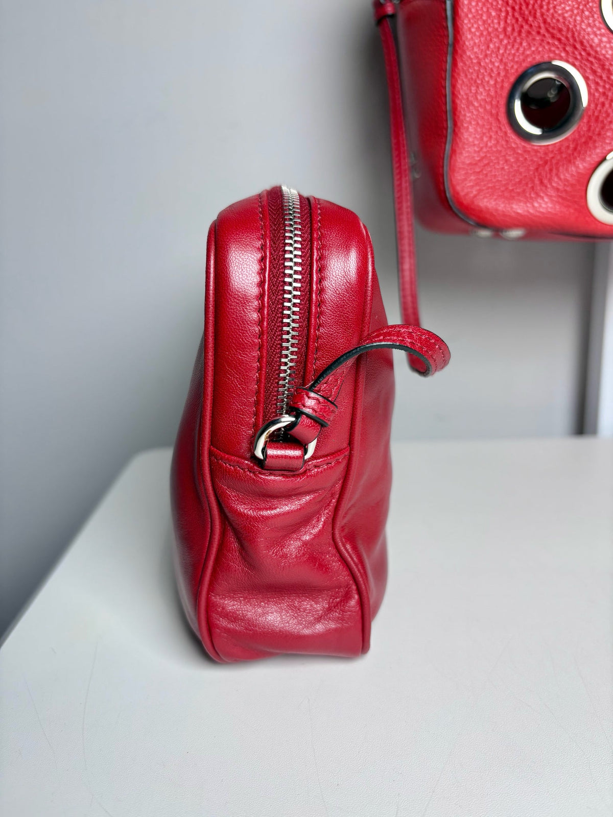 Women's Prada Vitello Daina Silver Grommets Leather Pre-owned Red Bag