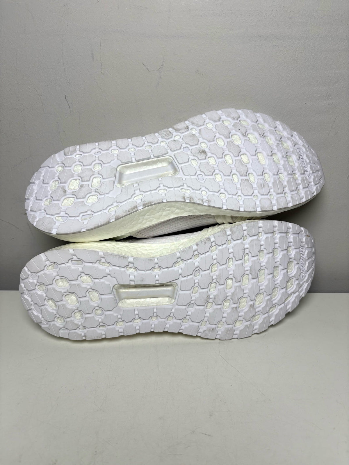 White Women's Shoe Size 9.5 Adidas x Stella McCartney Ultraboost DNA White Pre-Owned Sneakers