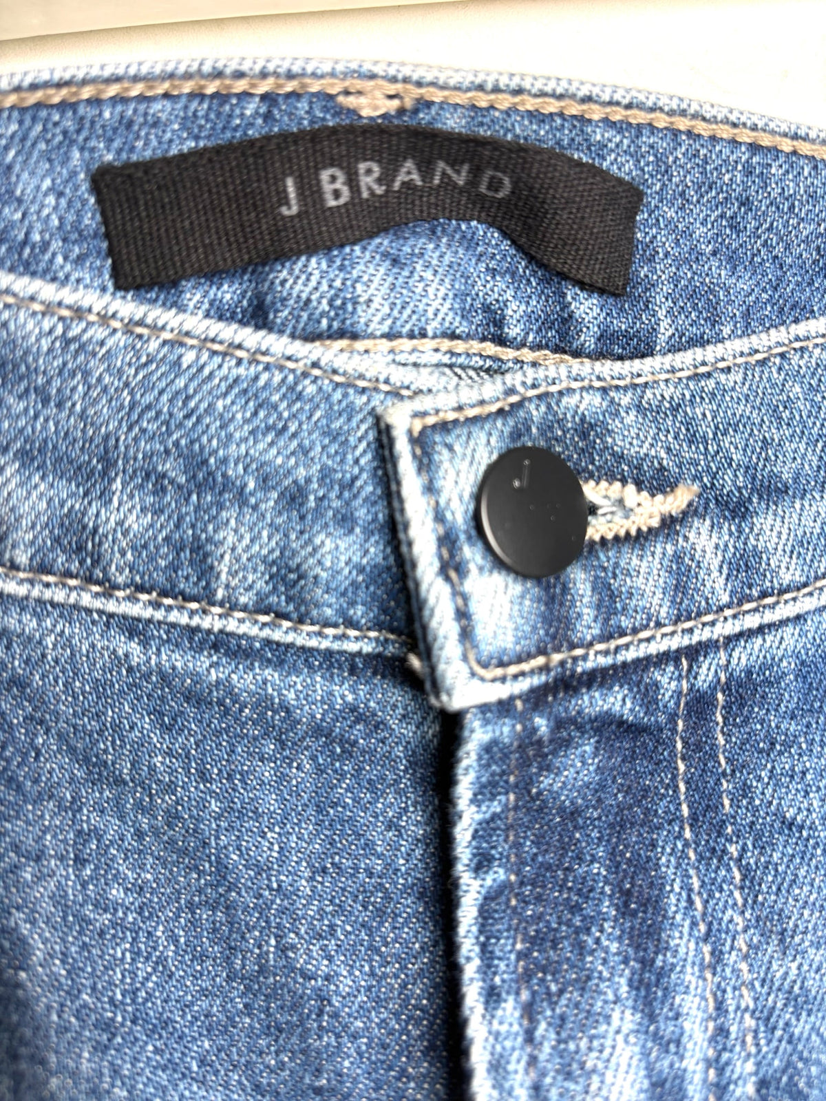 28 Women's Size 28 J Brand Jules Blue Crystal Accent Pre-Owned Straight Leg Frayed Hem Jeans
