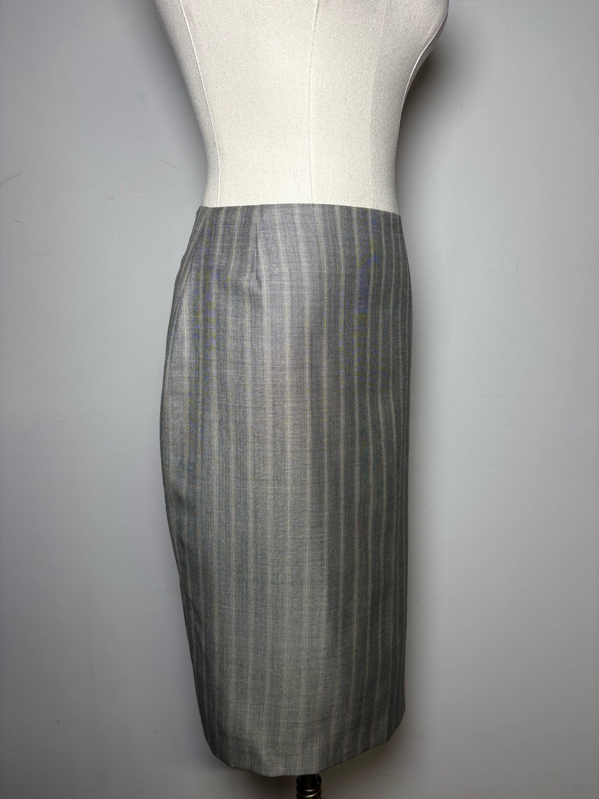 42 Women's Size 42 Escada Gray Pinstripc Pencil Pre-owned Skirt