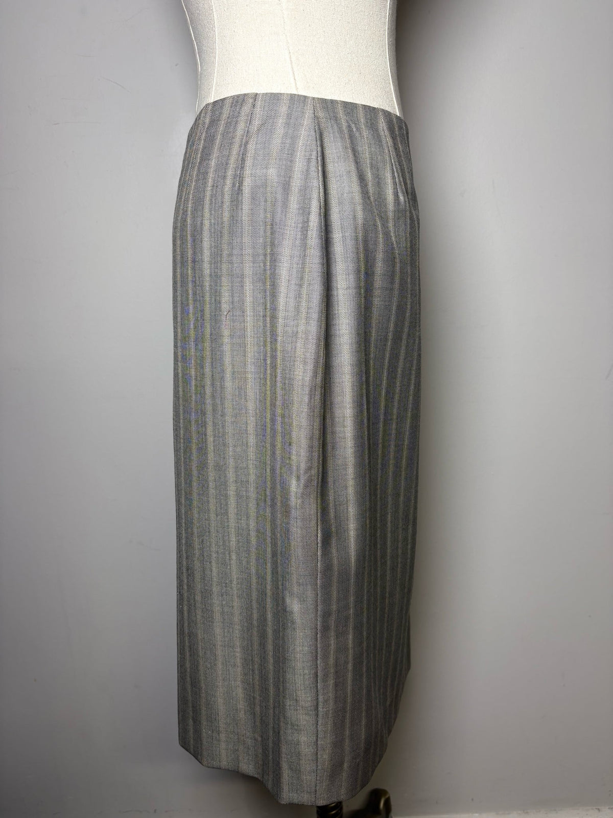 42 Women's Size 42 Escada Gray Pinstripc Pencil Pre-owned Skirt