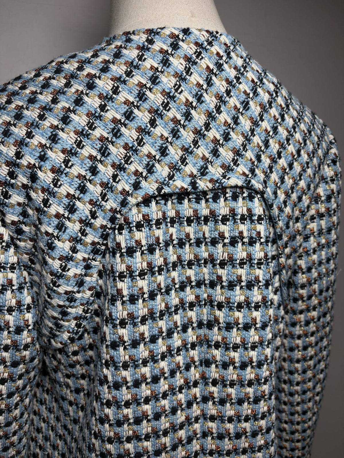 Women's Size 8 St. John Blue Metallic Italian Textured Tweed Pre-Owned Long Jacket - VIDA STYLE SHOP