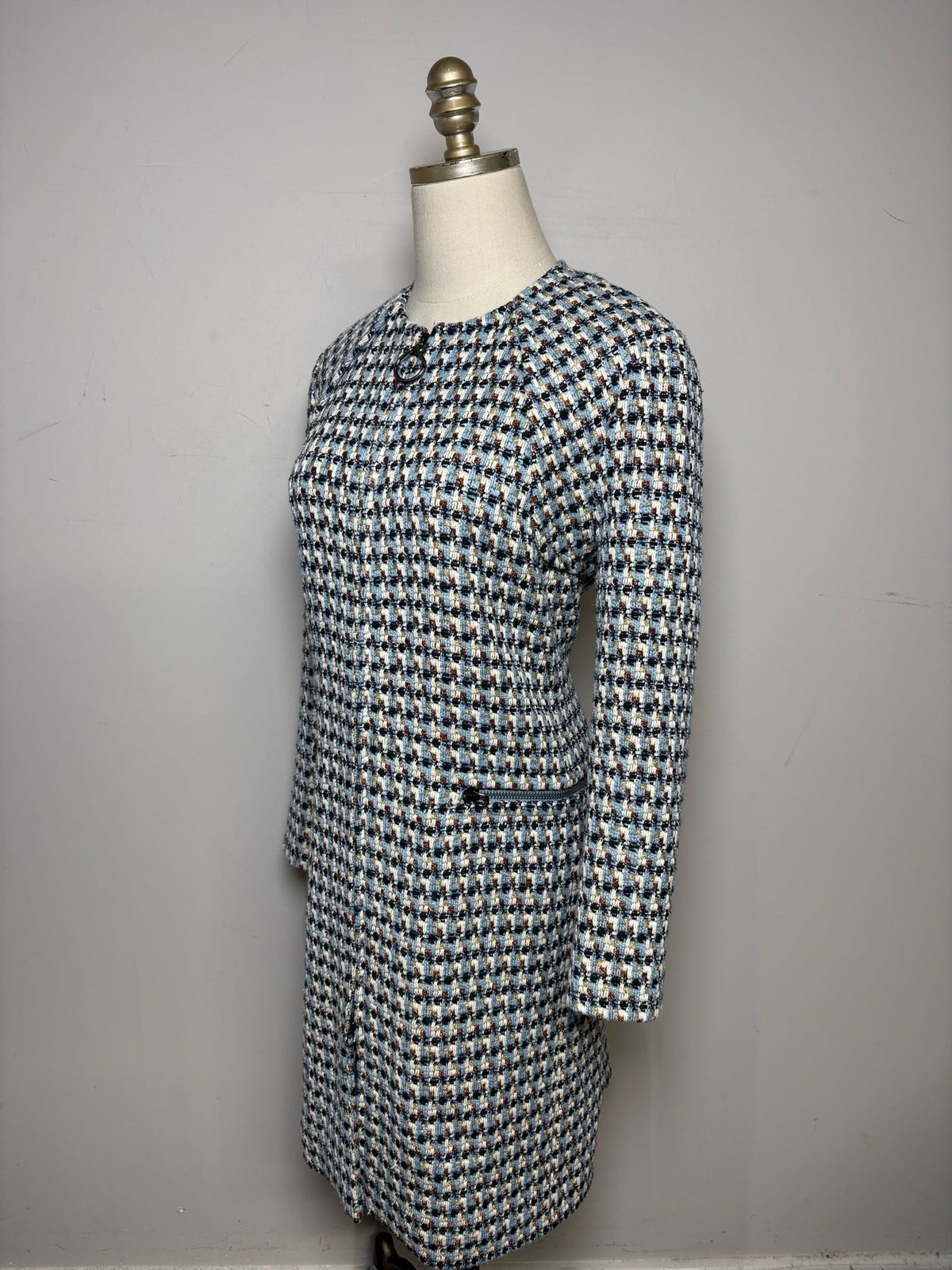 Women's Size 8 St. John Blue Metallic Italian Textured Tweed Pre-Owned Long Jacket - VIDA STYLE SHOP