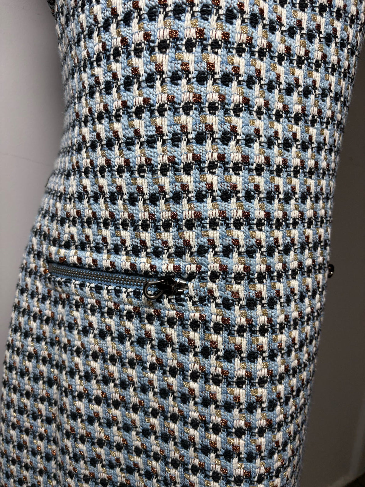 Women's Size 8 St. John Blue Metallic Textured Tweed Pre-Owned Sheath Dress - VIDA STYLE SHOP