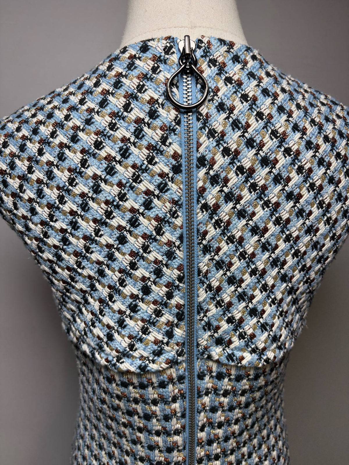 Women's Size 8 St. John Blue Metallic Textured Tweed Pre-Owned Sheath Dress - VIDA STYLE SHOP